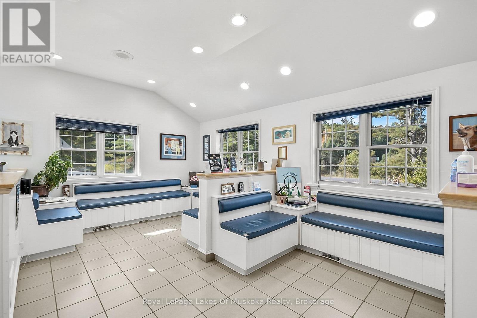 1008 South Monck Drive, Bracebridge, Ontario  P1L 1W8 - Photo 10 - X12720126