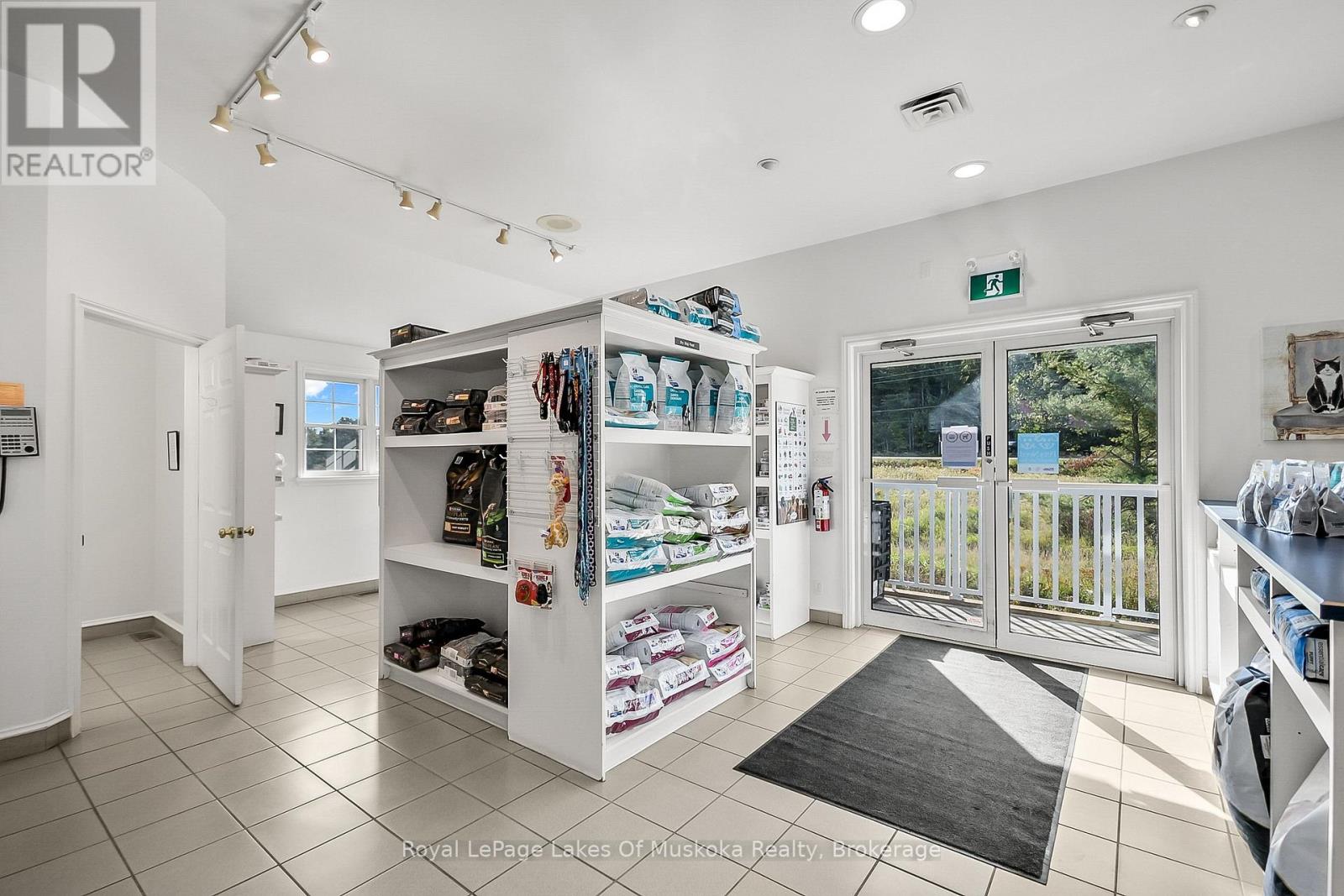 1008 South Monck Drive, Bracebridge, Ontario  P1L 1W8 - Photo 11 - X12720126