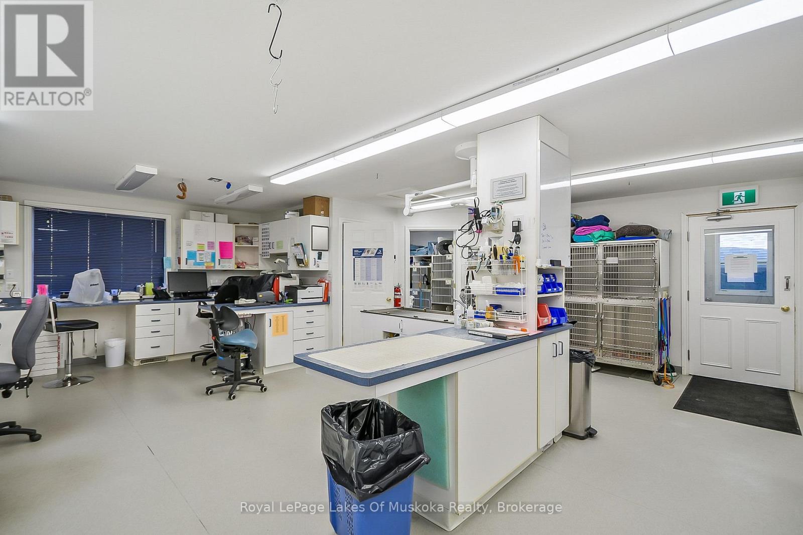 1008 South Monck Drive, Bracebridge, Ontario  P1L 1W8 - Photo 18 - X12720126