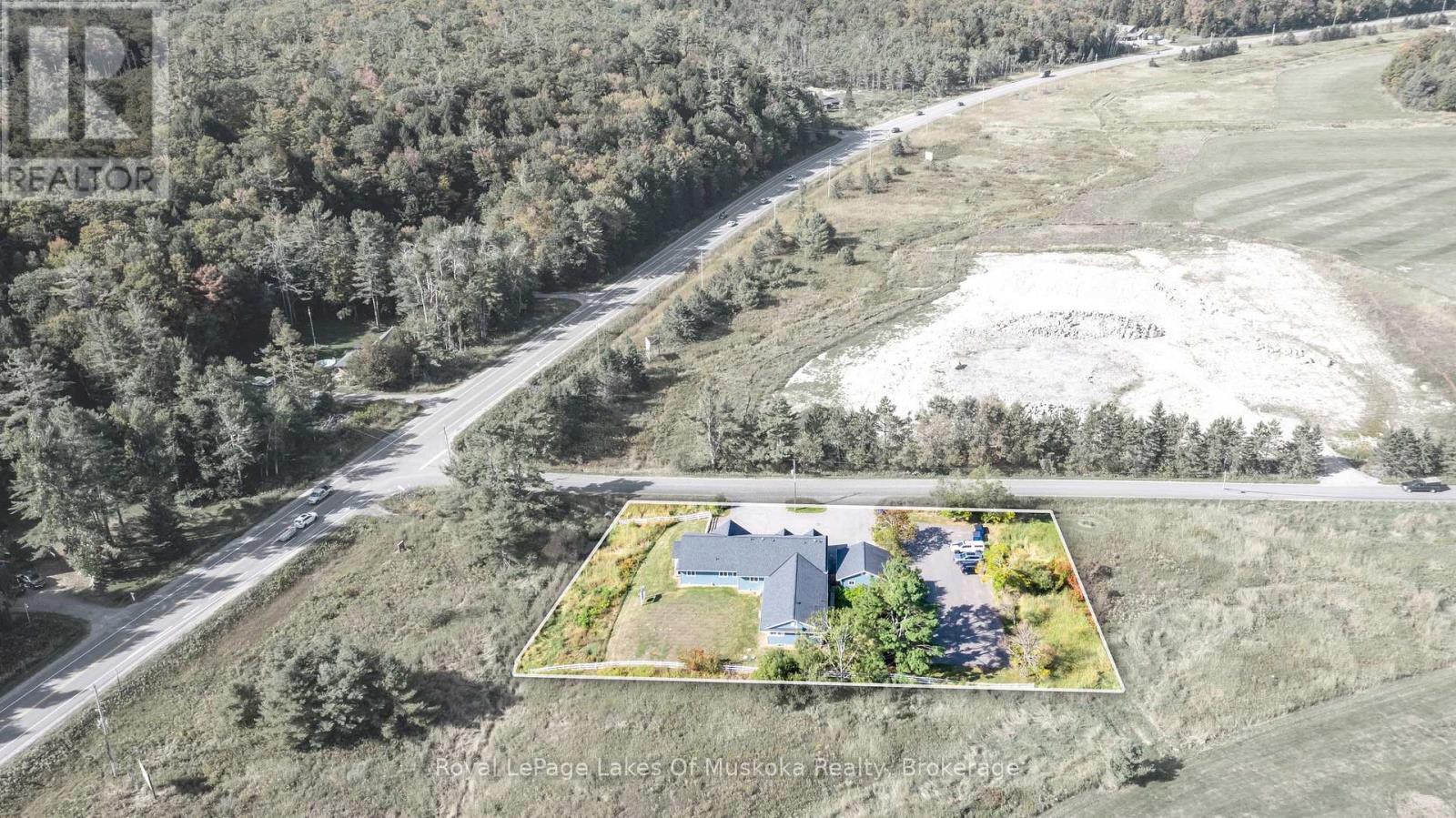 1008 South Monck Drive, Bracebridge, Ontario  P1L 1W8 - Photo 4 - X12720126