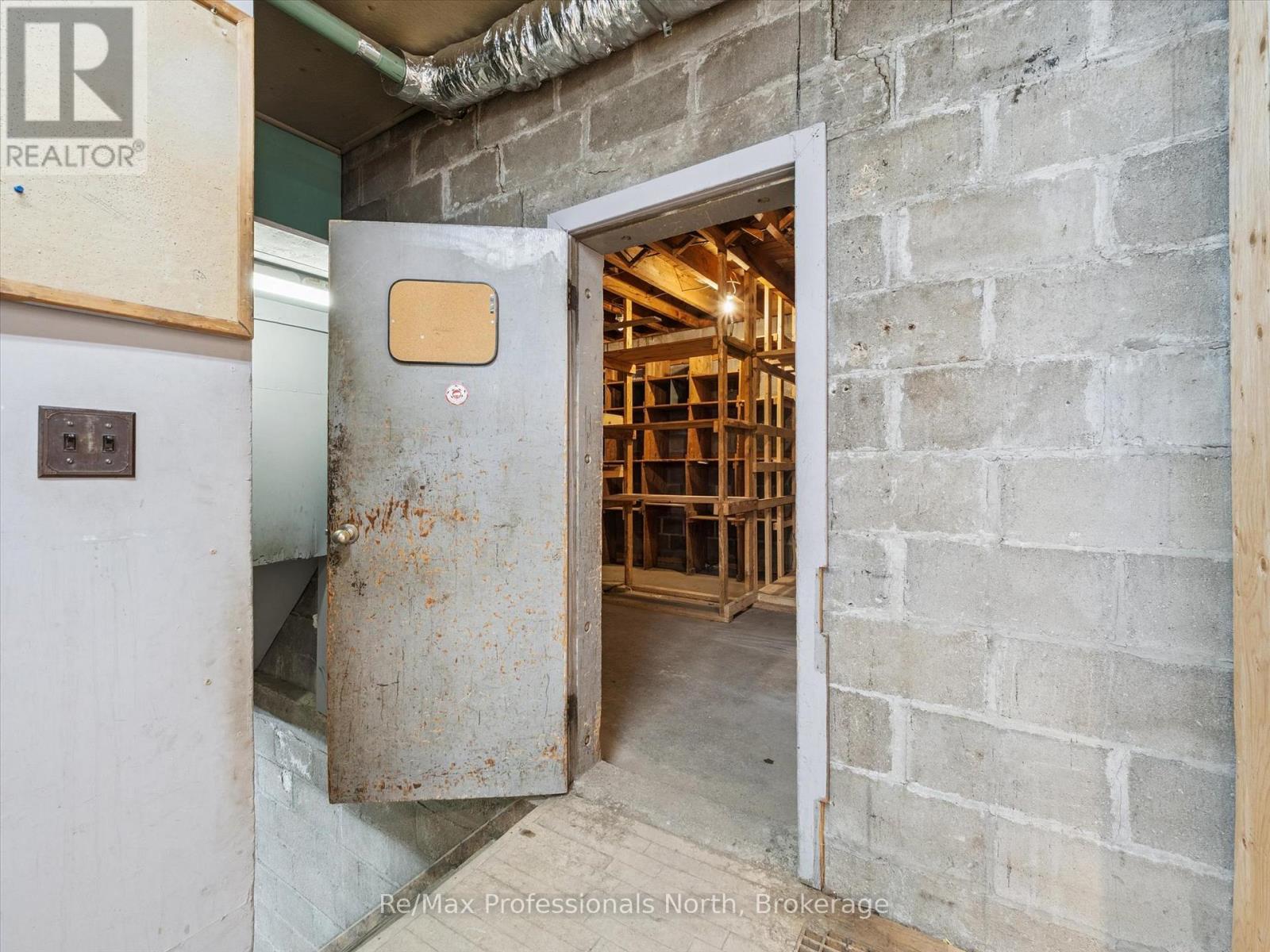 210-250 Brock Street, Gravenhurst, Ontario  P1P 1H4 - Photo 18 - X12733442