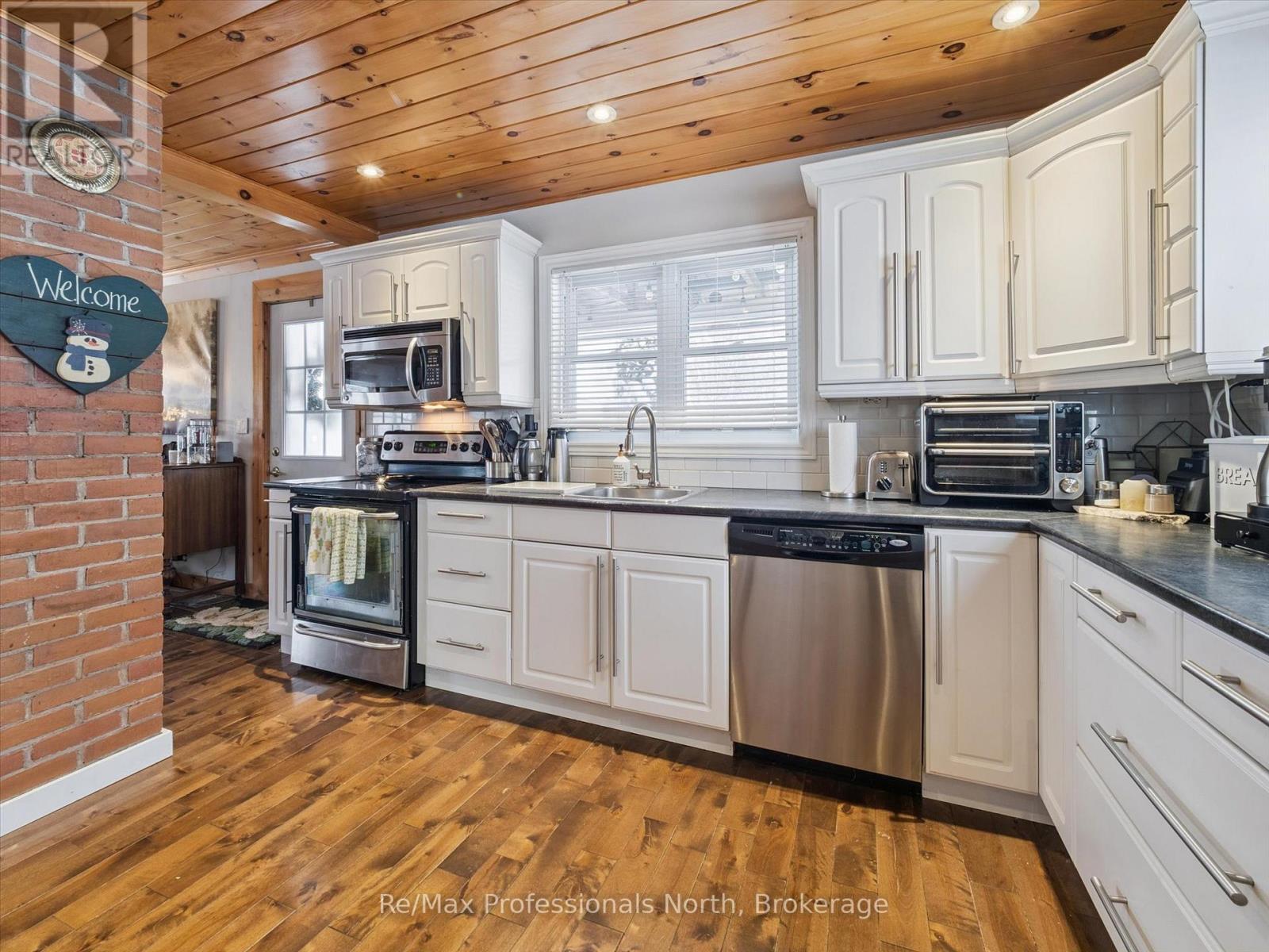 210-250 Brock Street, Gravenhurst, Ontario  P1P 1H4 - Photo 41 - X12733442