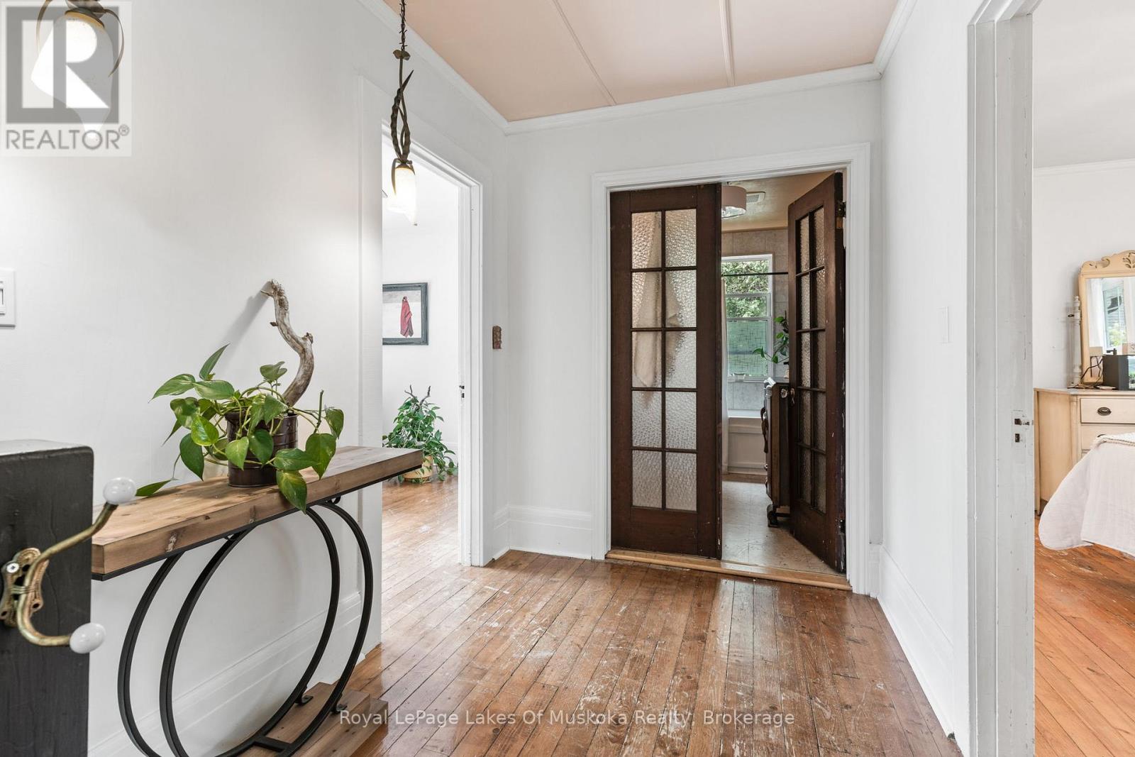 8 North Road, Lake Of Bays, Ontario  P0B 1A0 - Photo 25 - X12735404