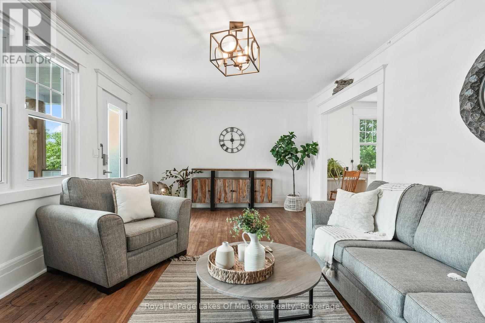 8 North Road, Lake Of Bays, Ontario  P0B 1A0 - Photo 9 - X12735404