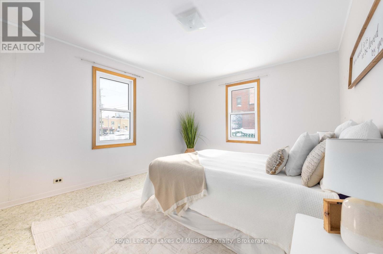 9 Caroline Street E, Huntsville, Ontario  P1H 2B3 - Photo 17 - X12735530