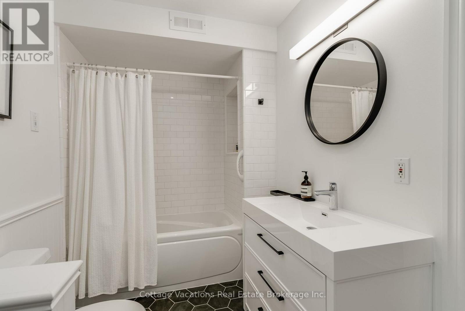 1016 Lawland Heights Road, Gravenhurst, Ontario  P1P 1R2 - Photo 27 - X12742224