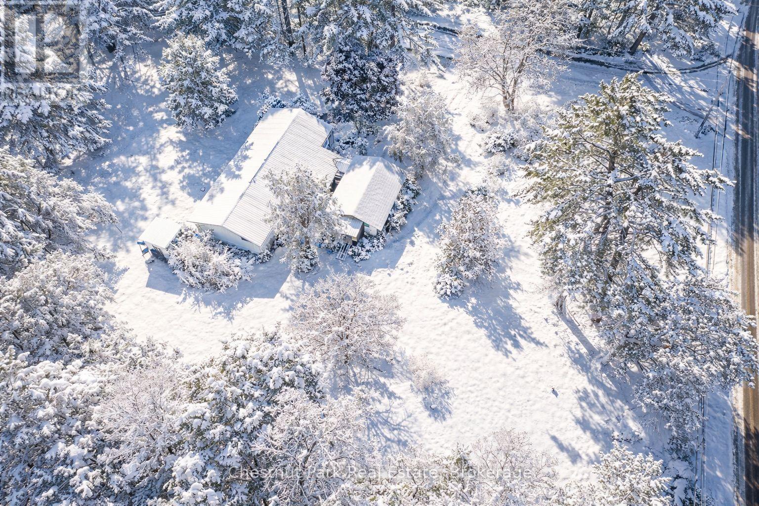 1047 Naismith Road E, Bracebridge, Ontario  P1L 1X4 - Photo 2 - X12743662