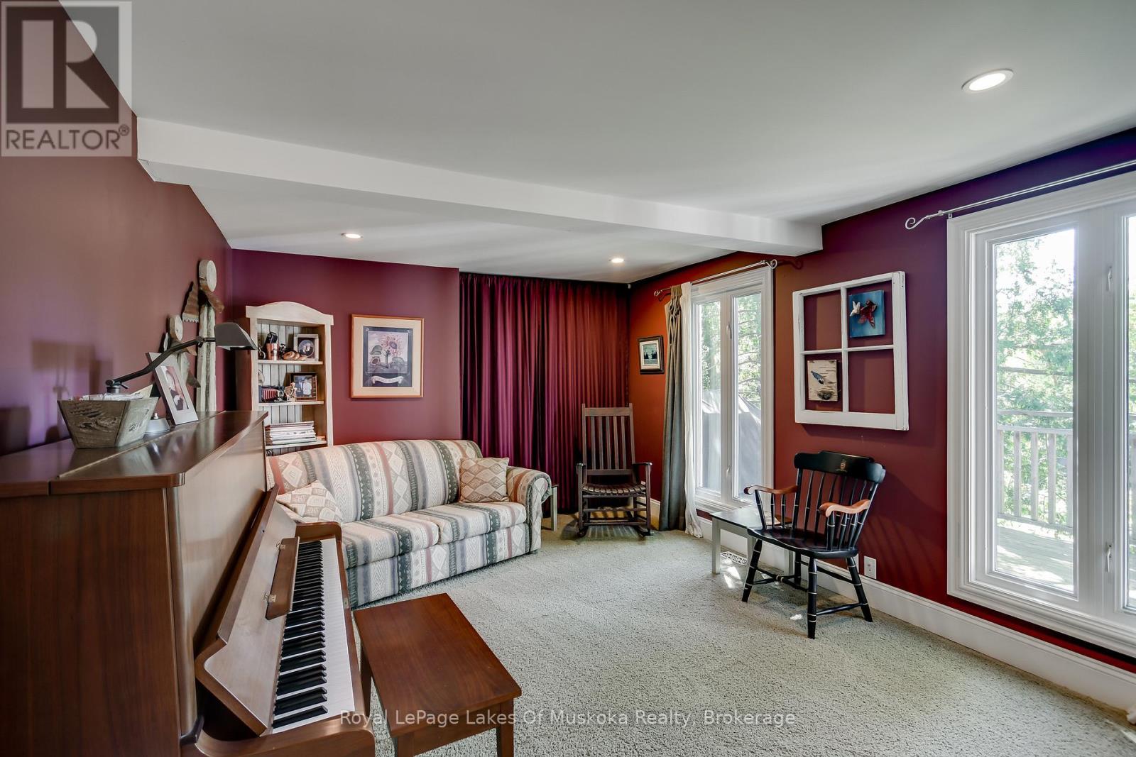 230 Ecclestone Drive, Bracebridge, Ontario  P1L 1G4 - Photo 12 - X12745364