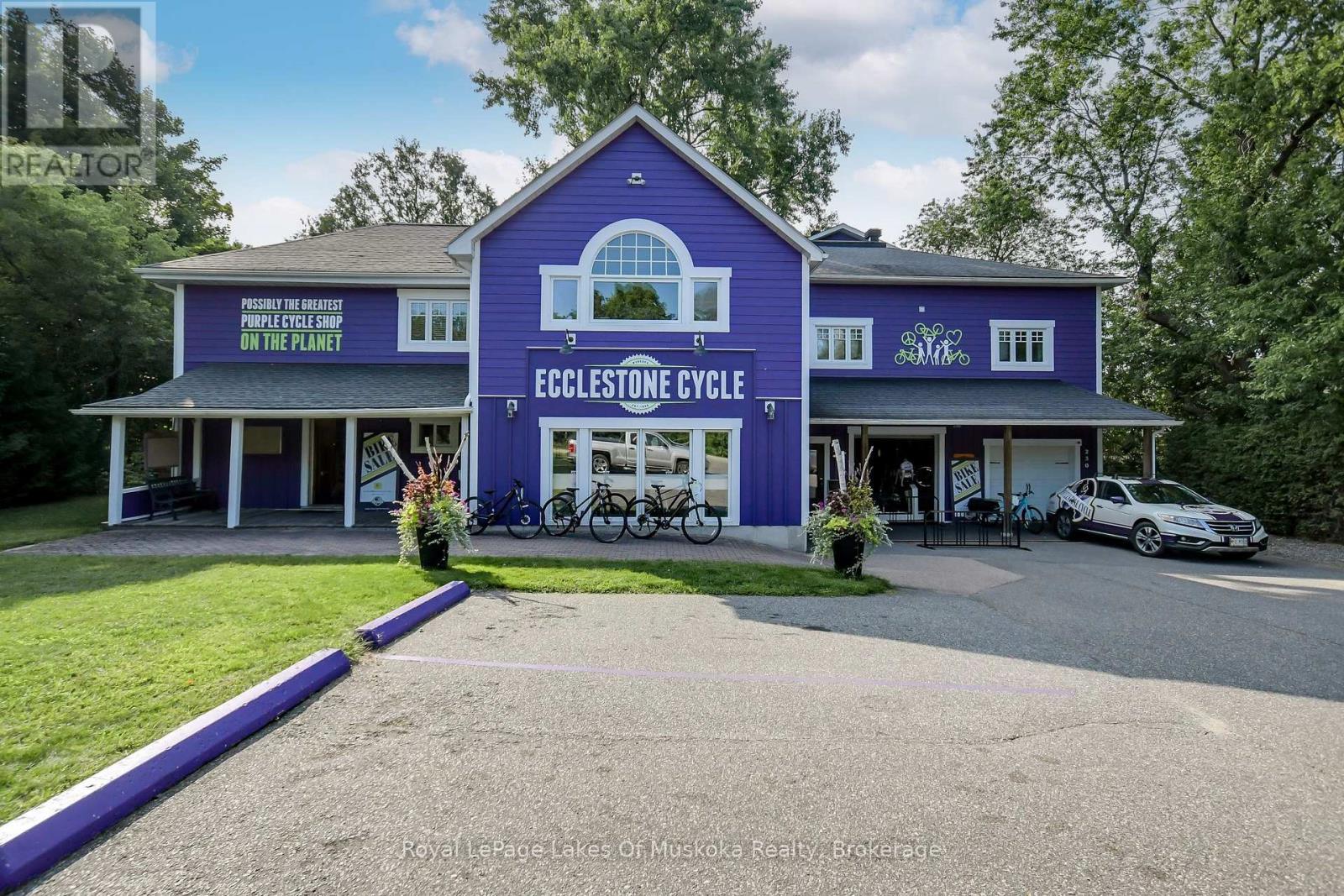 230 Ecclestone Drive, Bracebridge, Ontario  P1L 1G4 - Photo 2 - X12745364