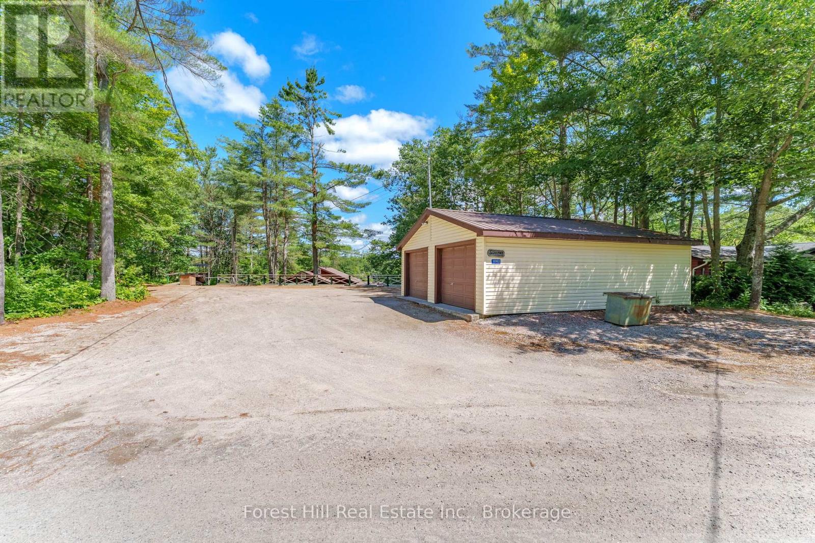1062 Pine Lake Road, Gravenhurst, Ontario  P1P 1R2 - Photo 46 - X12747764