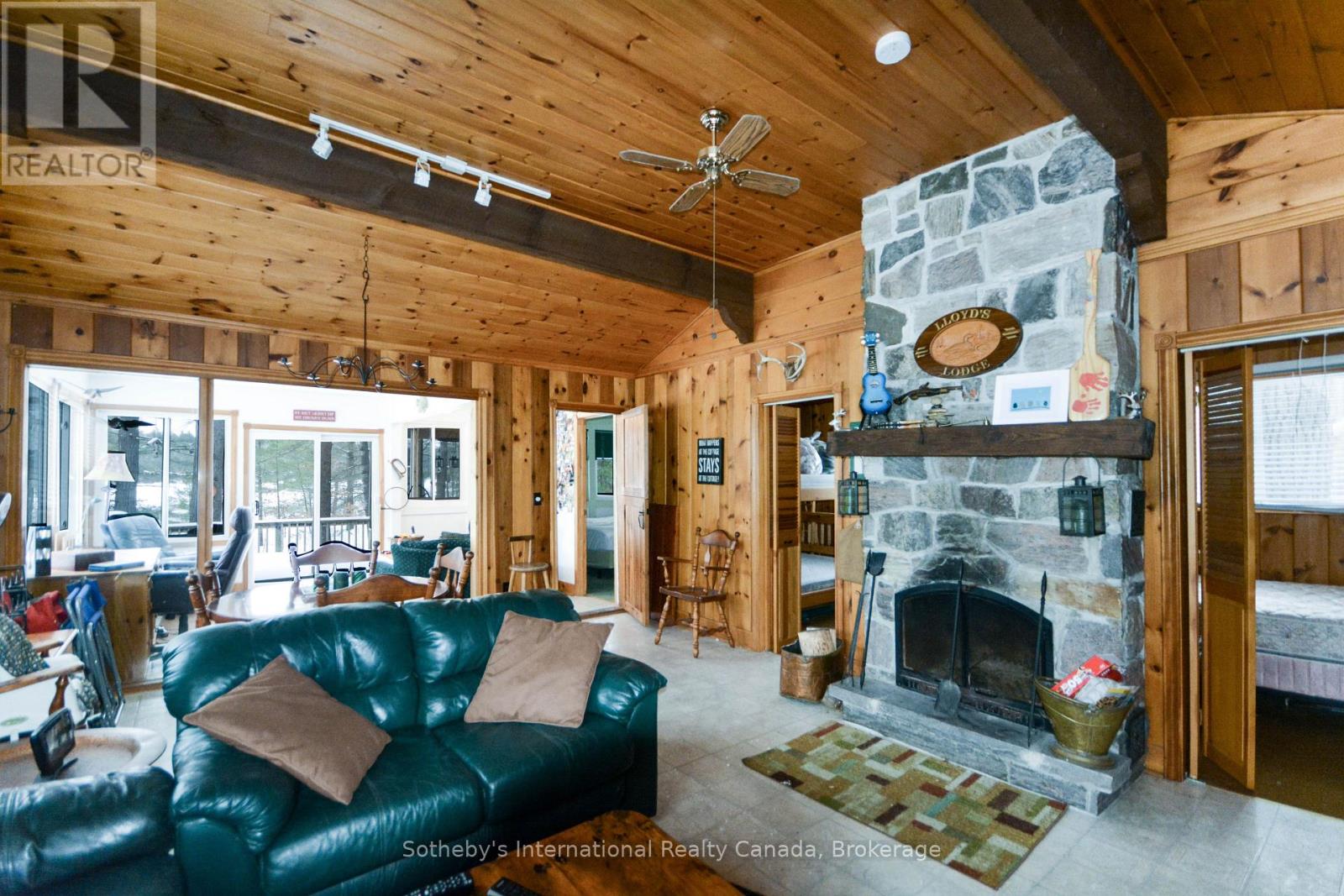 9492 Go Home Lake Shore, Georgian Bay, Ontario  P0C 1H0 - Photo 3 - X12752722