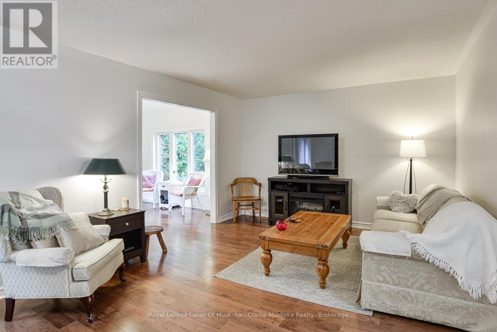 77 Hedgewood Lane, Gravenhurst, Ontario  P1P 1Z4 - Photo 5 - X12753034