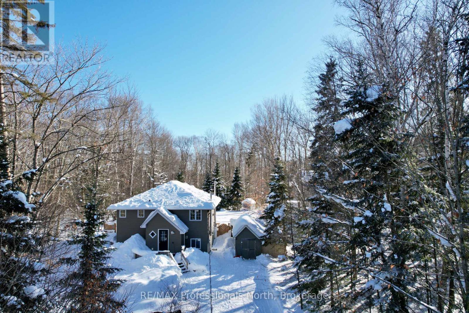 351 Chub Lake Road, Huntsville, Ontario  P1H 1S4 - Photo 1 - X12753802