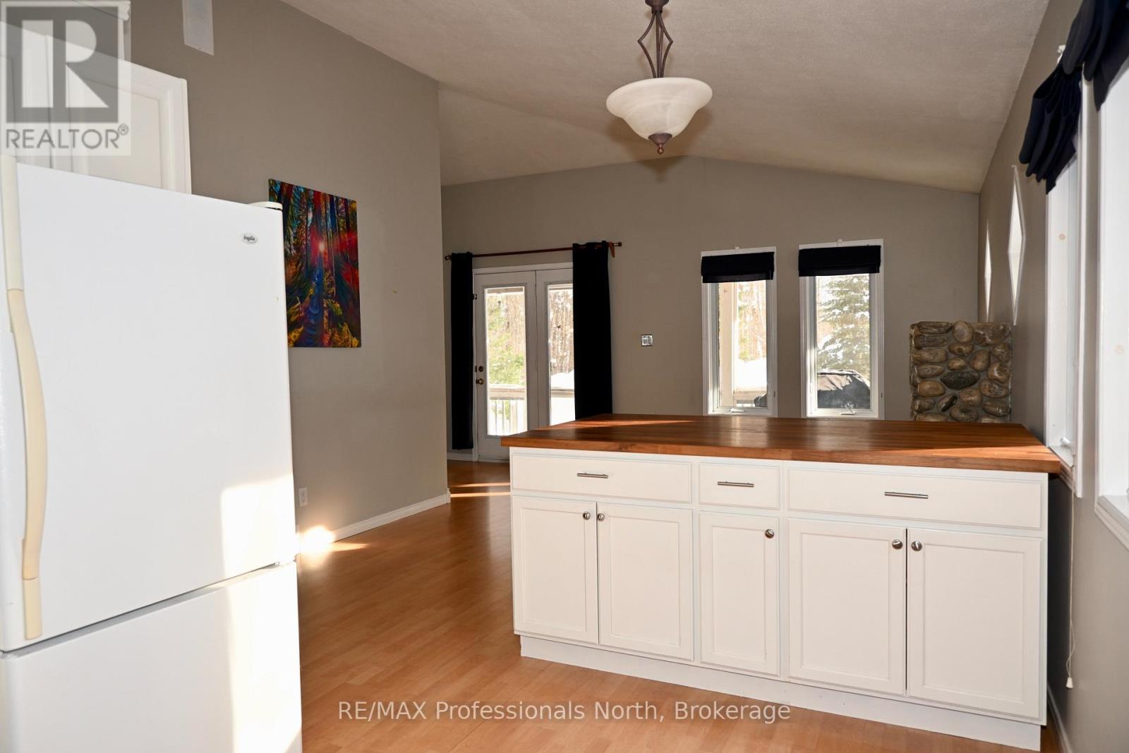 351 Chub Lake Road, Huntsville, Ontario  P1H 1S4 - Photo 8 - X12753802