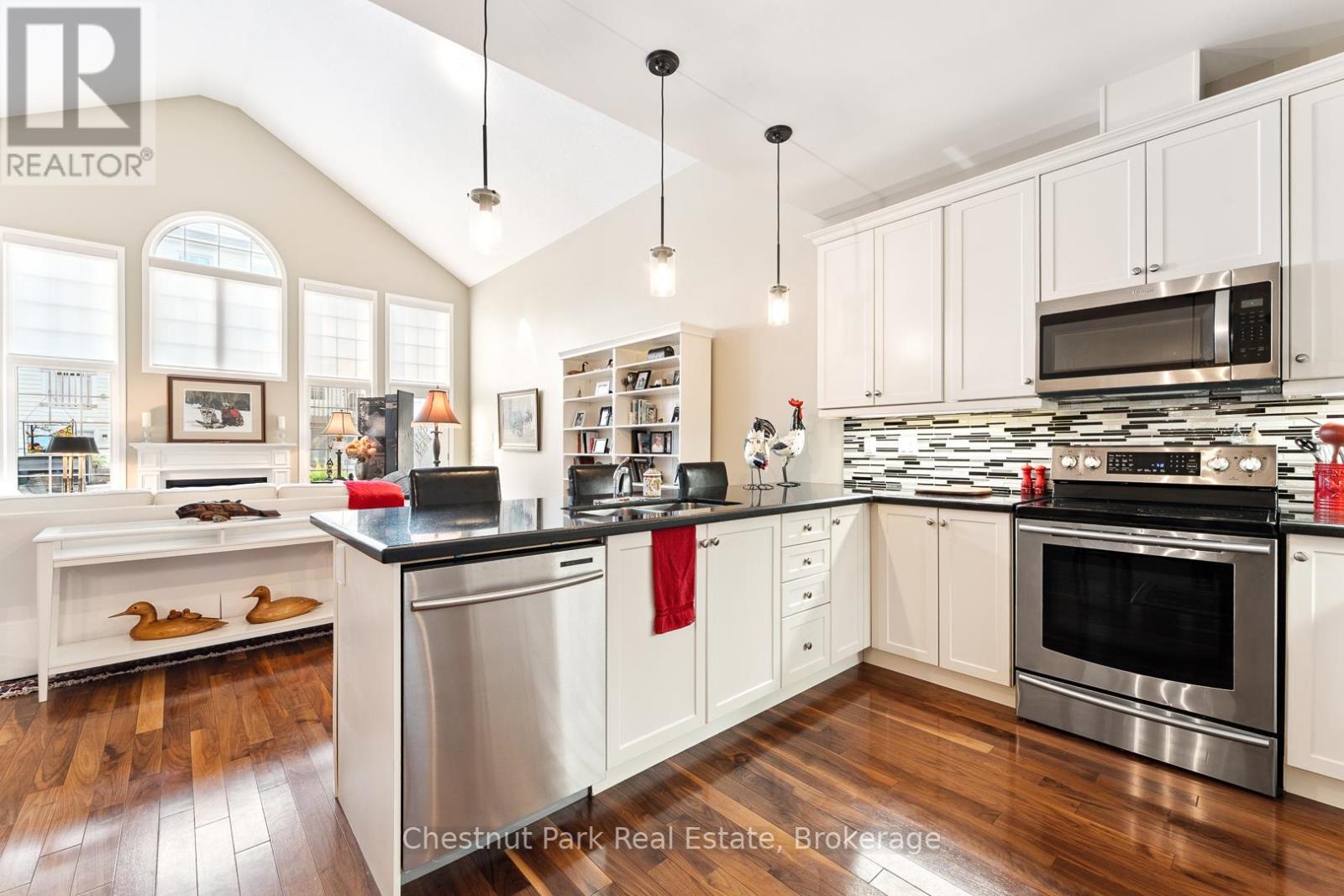 9 Stormont Court, Bracebridge, Ontario  P1L 0B7 - Photo 11 - X12754258