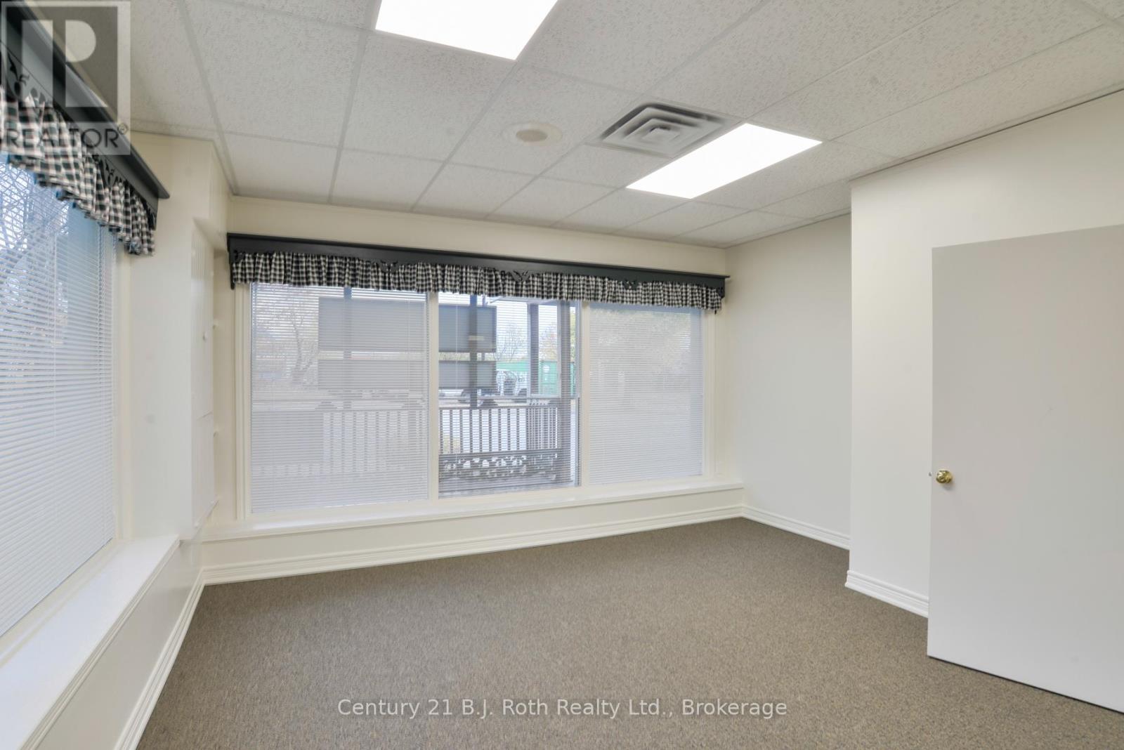 241 Brock Street, Gravenhurst, Ontario  P1P 1H4 - Photo 10 - X12755636