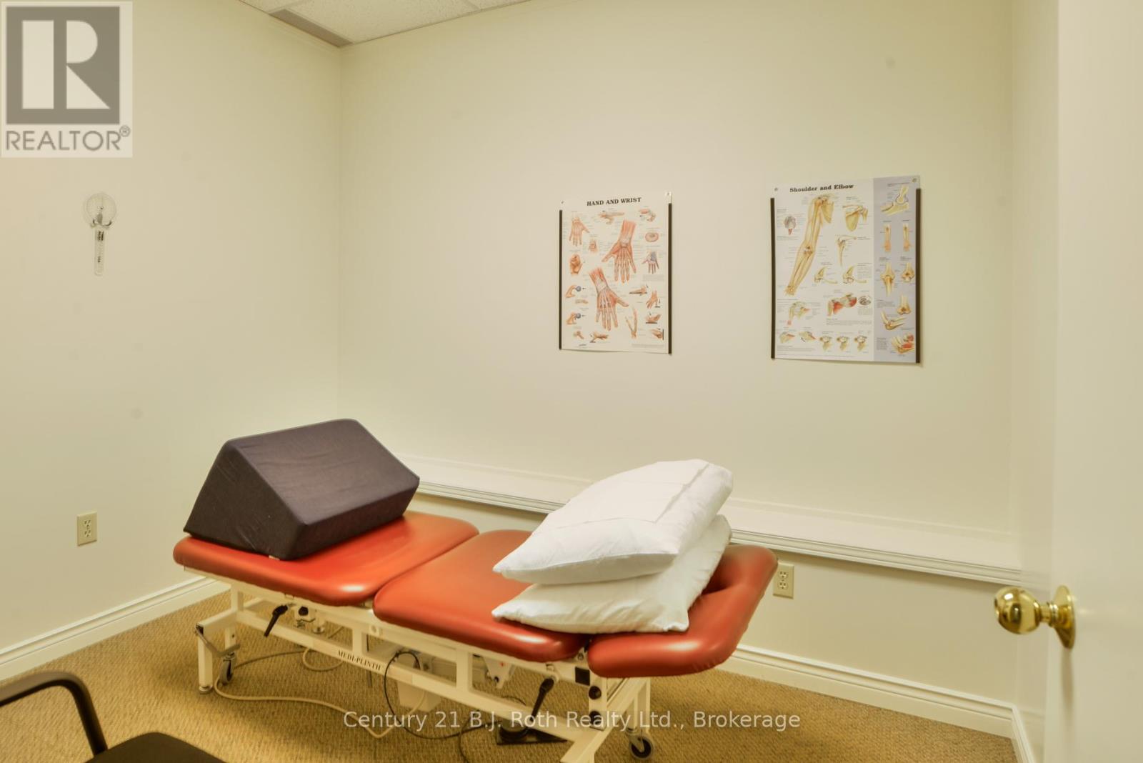 241 Brock Street, Gravenhurst, Ontario  P1P 1H4 - Photo 12 - X12755636