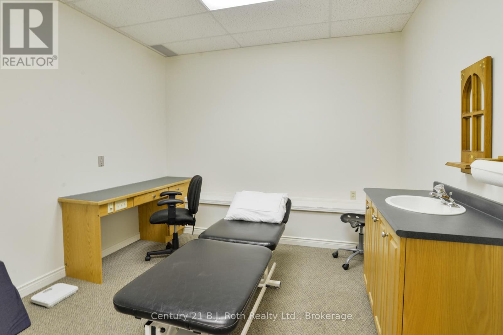 241 Brock Street, Gravenhurst, Ontario  P1P 1H4 - Photo 18 - X12755636