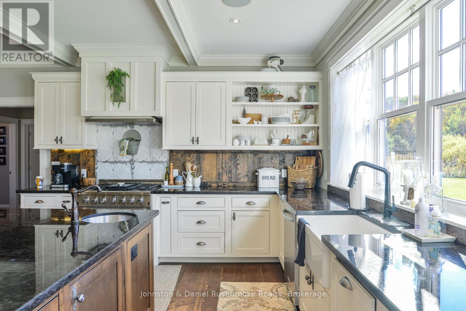 1422 Muskoka Rd 118 Road W, Bracebridge, Ontario  P1L 1W8 - Photo 15 - X12762760