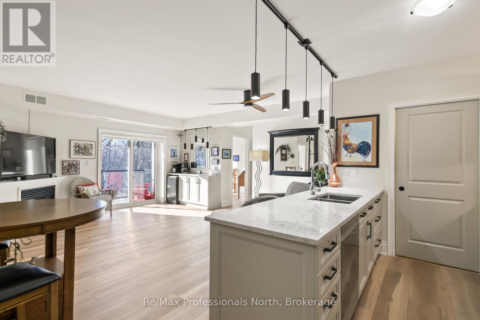 302 - 391 James Street W, Gravenhurst, Ontario  P1P 0A5 - Photo 6 - X12766252