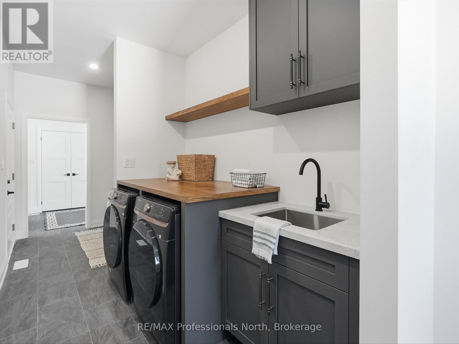 11 Clarkes Lane, Huntsville, Ontario  P0B 1M0 - Photo 21 - X12766480