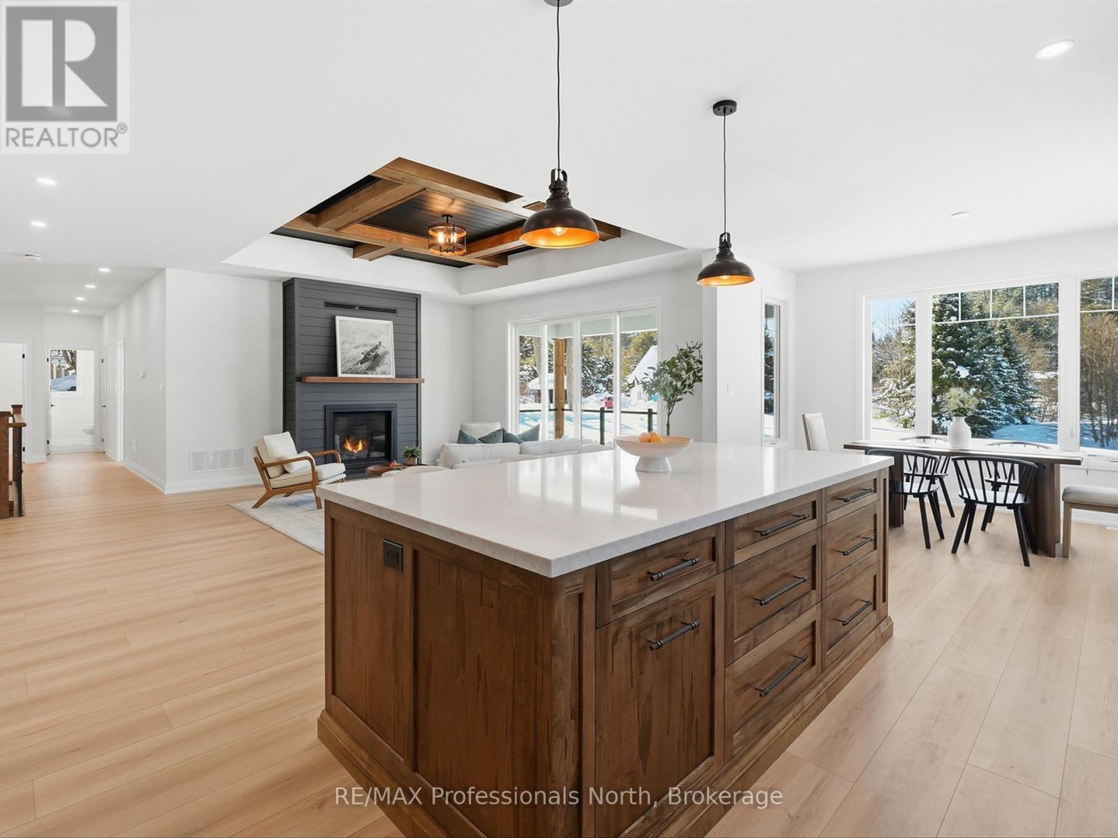 11 Clarkes Lane, Huntsville, Ontario  P0B 1M0 - Photo 7 - X12766480