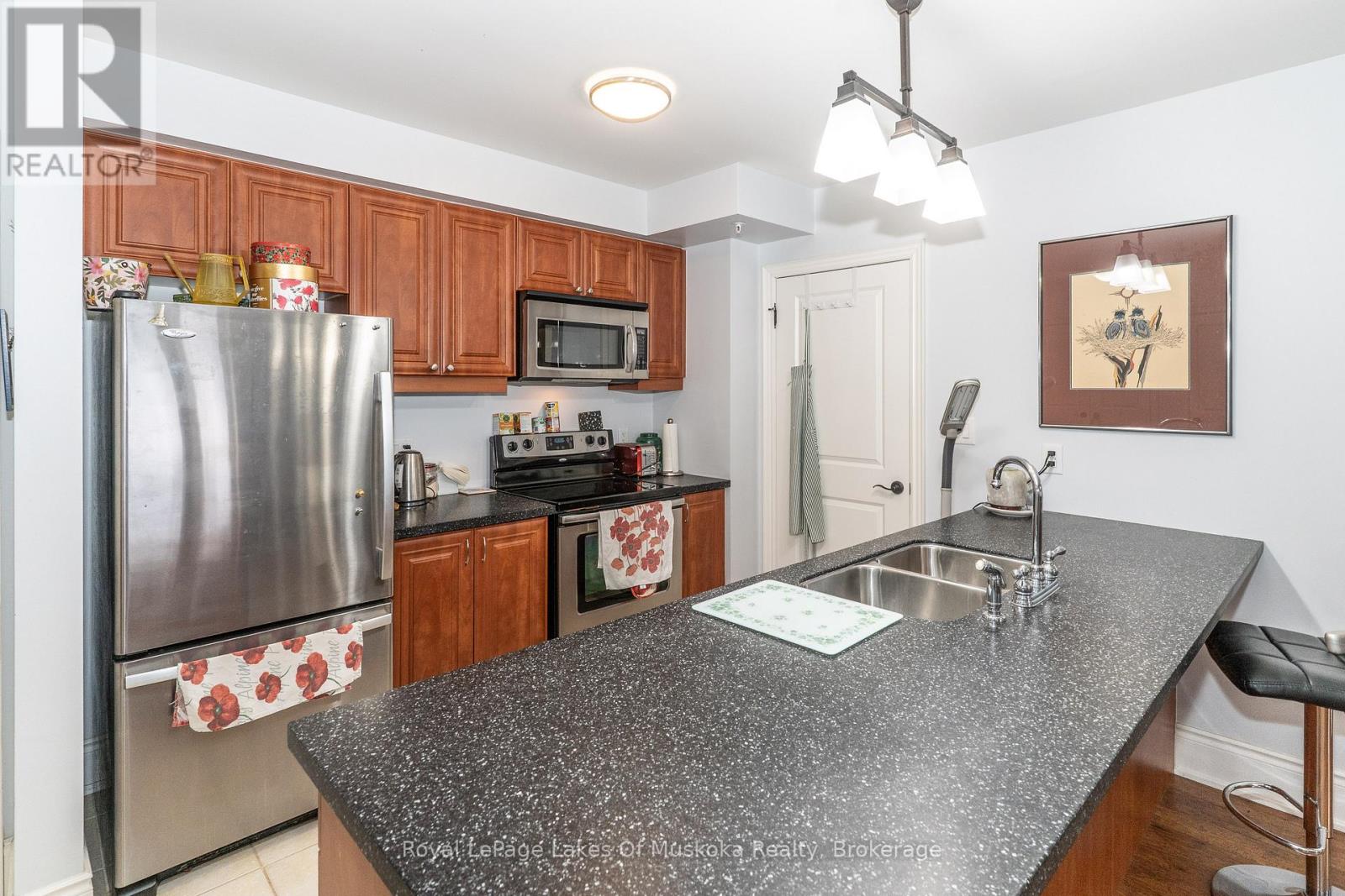 202b - 391 Manitoba Street, Bracebridge, Ontario  P1L 0B5 - Photo 3 - X12767442