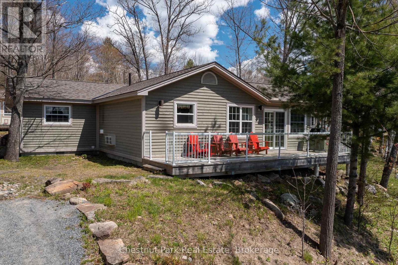 112-8 - 1052 Rat Bay Road, Lake Of Bays, Ontario  P1H 2J6 - Photo 2 - X12768528