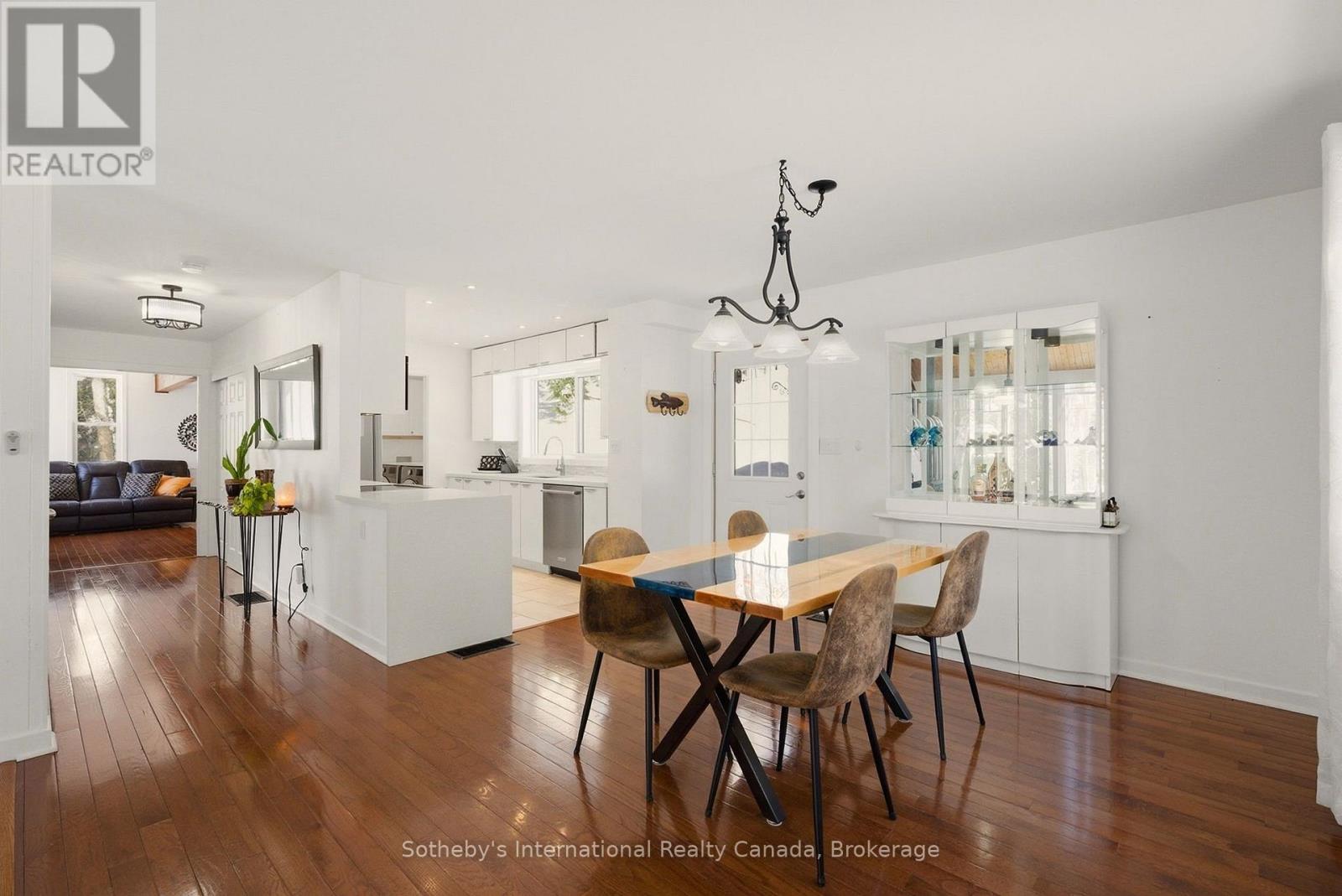 1037 Foreman Road, Muskoka Lakes, Ontario  P0B 1J0 - Photo 10 - X12770758