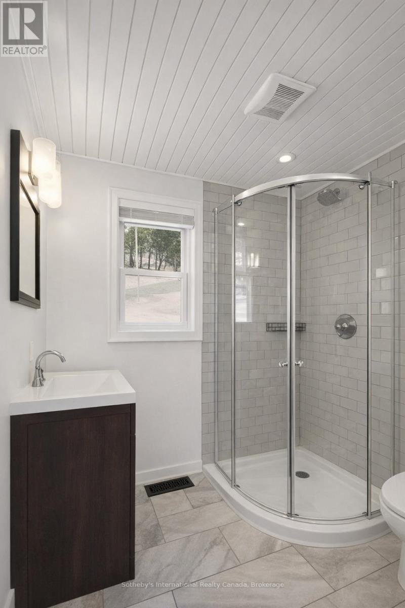 1037 Foreman Road, Muskoka Lakes, Ontario  P0B 1J0 - Photo 15 - X12770758