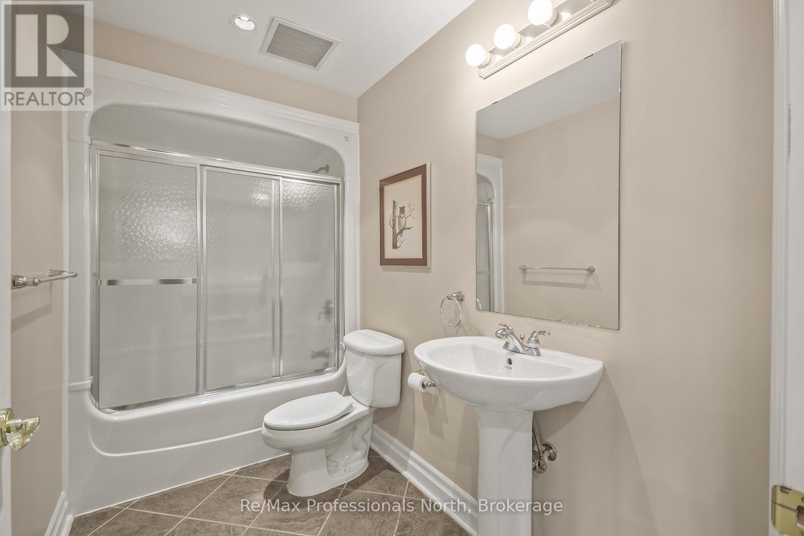 403 - 110 Steamship Bay Road, Gravenhurst, Ontario  P1P 1Z9 - Photo 18 - X12775572