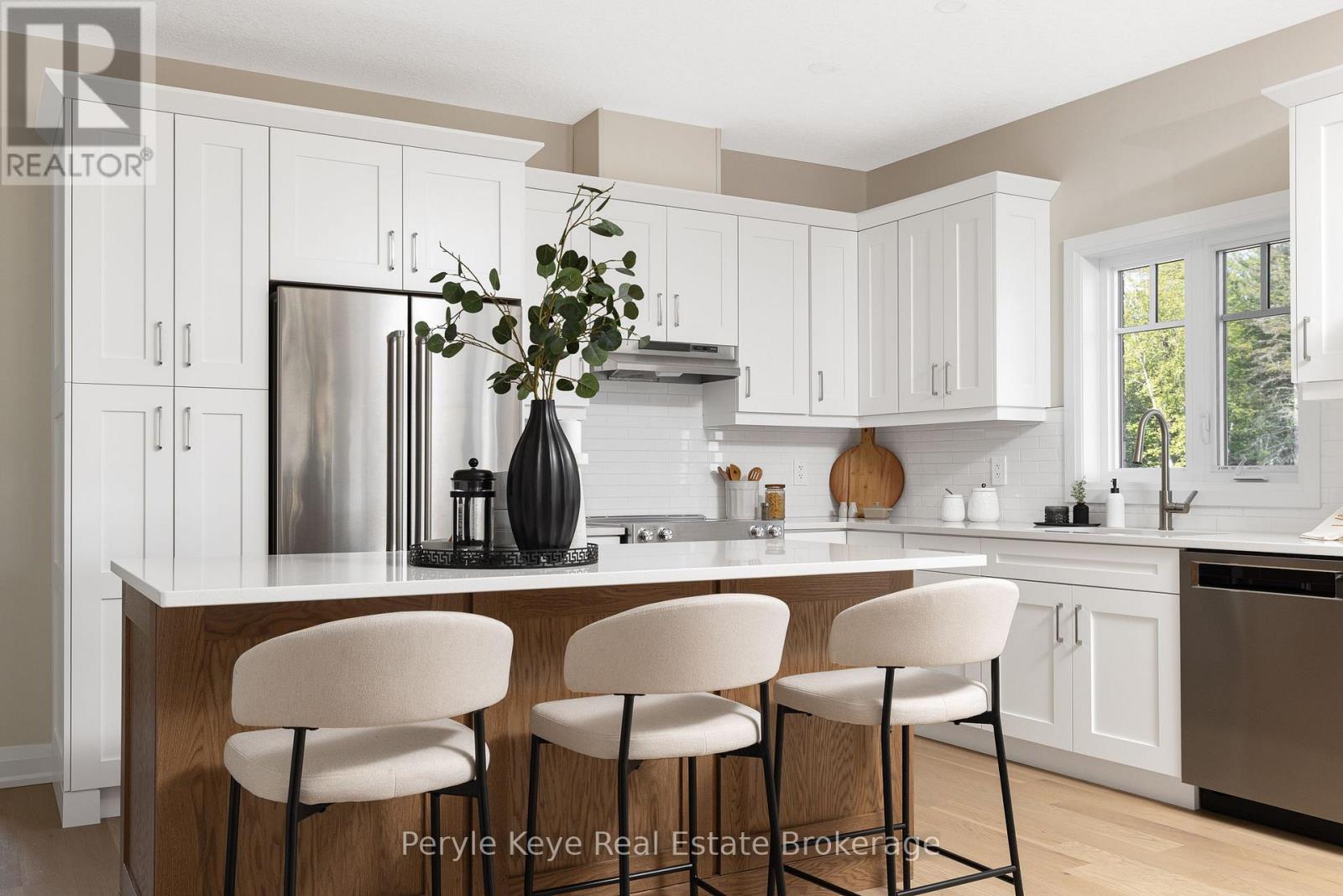 14 Charles Morley Boulevard, Huntsville, Ontario  P1H 0G5 - Photo 12 - X12781970