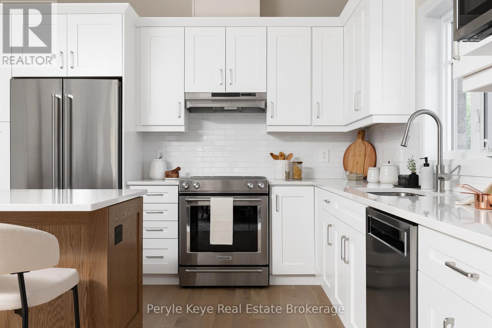 14 Charles Morley Boulevard, Huntsville, Ontario  P1H 0G5 - Photo 14 - X12781970