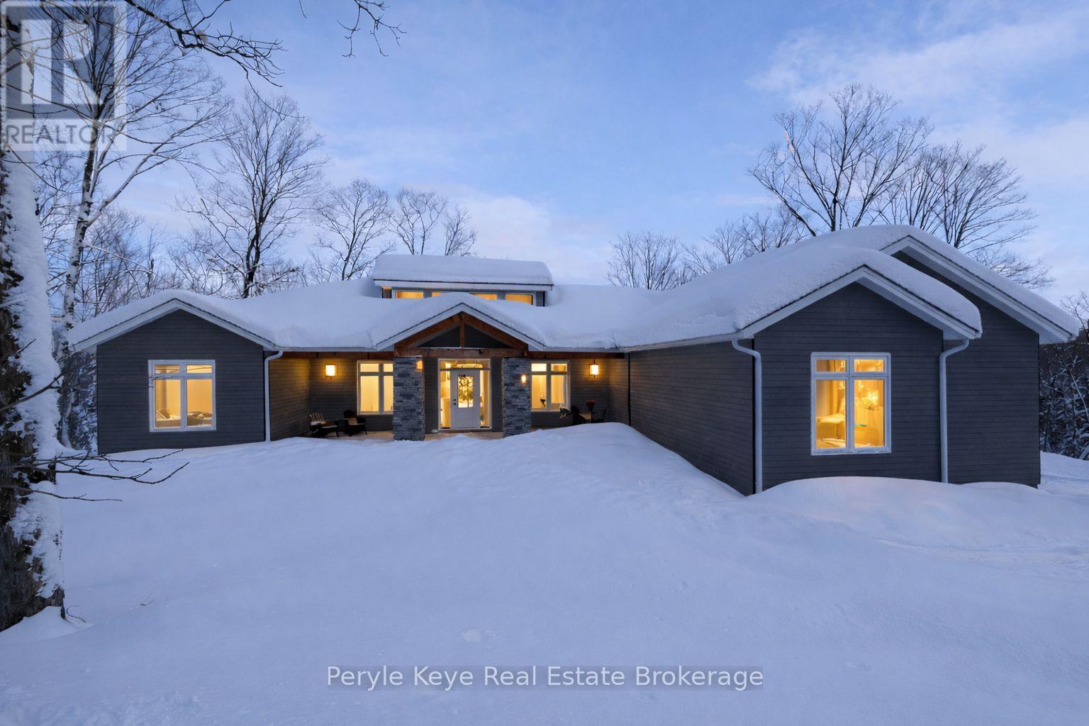 103 Granite Drive, Huntsville, Ontario  P1H 2N5 - Photo 1 - X12781994