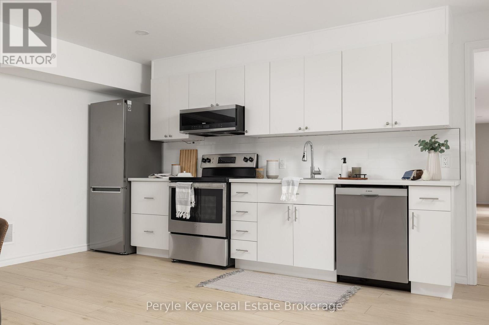 103 Granite Drive, Huntsville, Ontario  P1H 2N5 - Photo 37 - X12781994