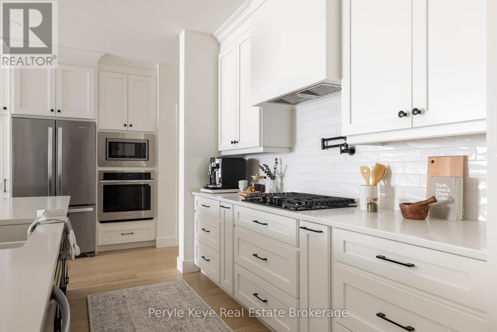 103 Granite Drive, Huntsville, Ontario  P1H 2N5 - Photo 9 - X12781994