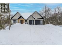 11 GLEN EAGLE COURT, Huntsville, Ontario