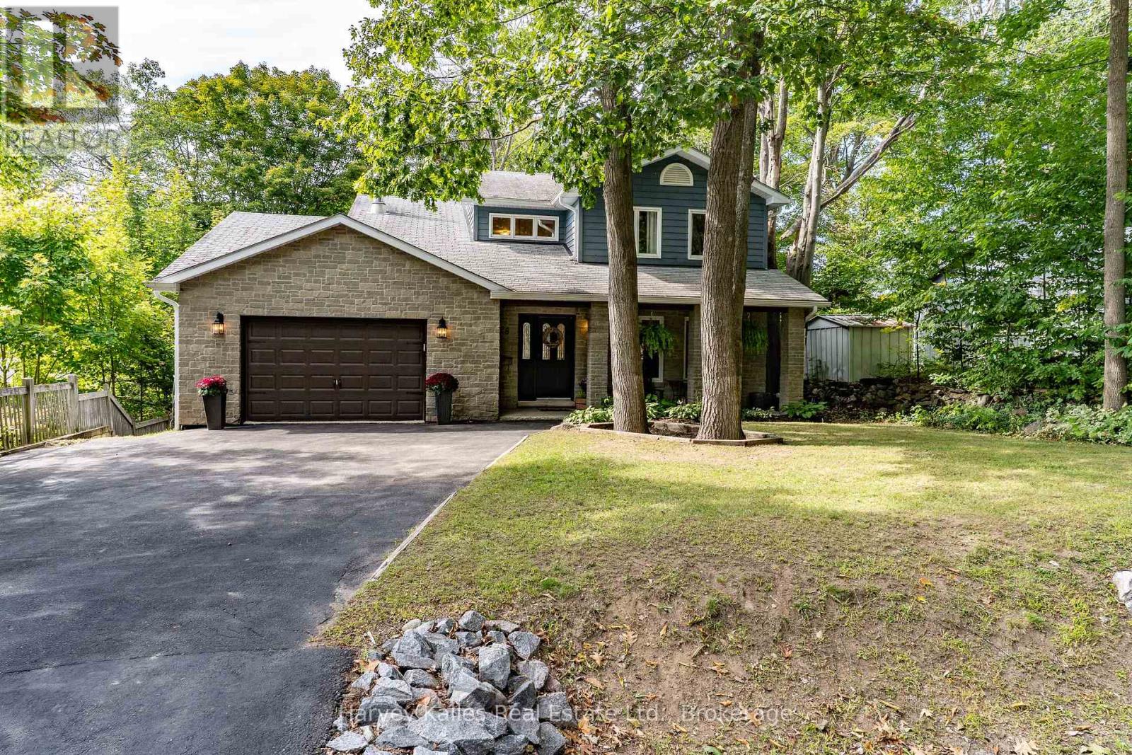 28 Queen Street, Parry Sound, Ontario  P2A 2W3 - Photo 1 - X12786314