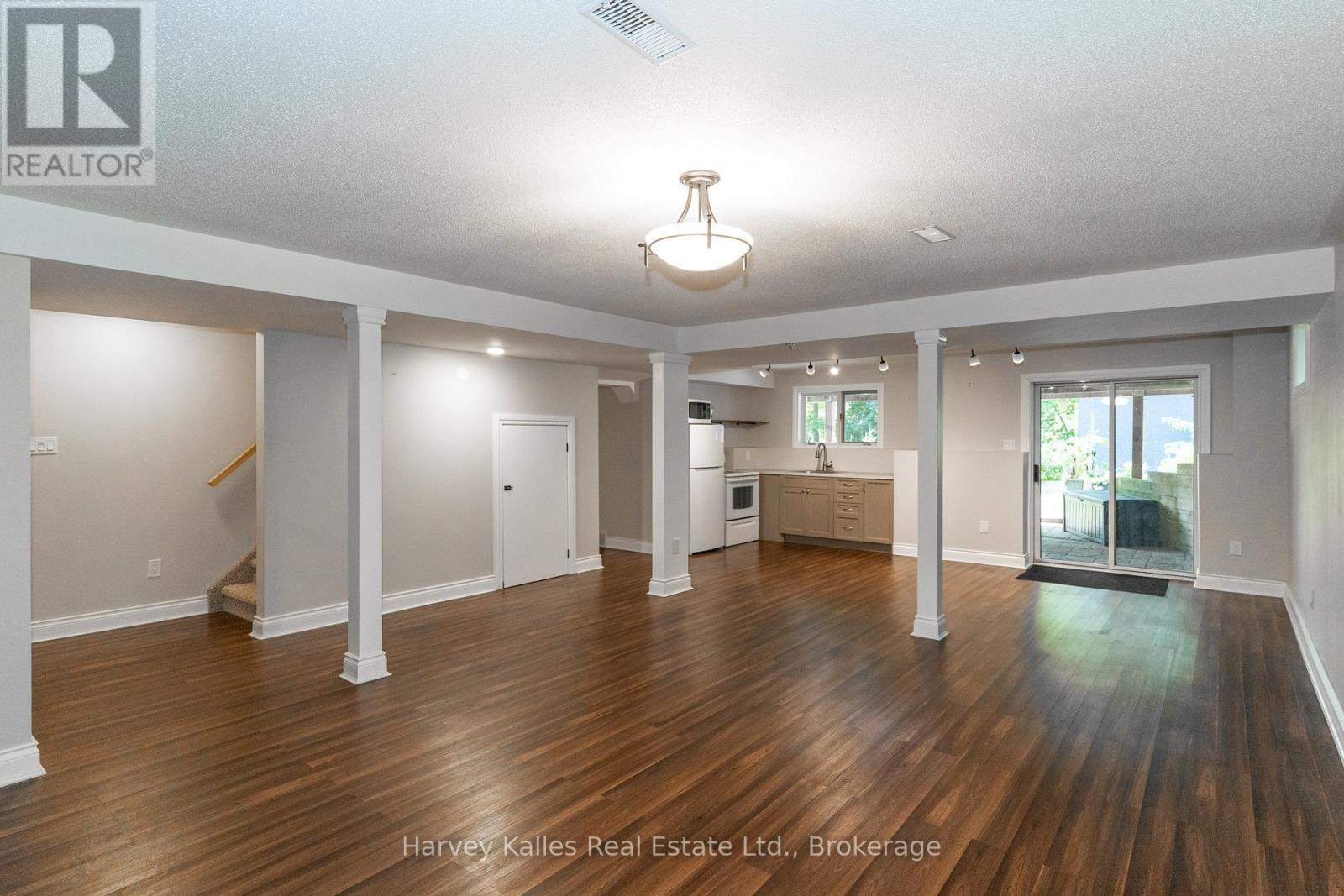 28 Queen Street, Parry Sound, Ontario  P2A 2W3 - Photo 24 - X12786314