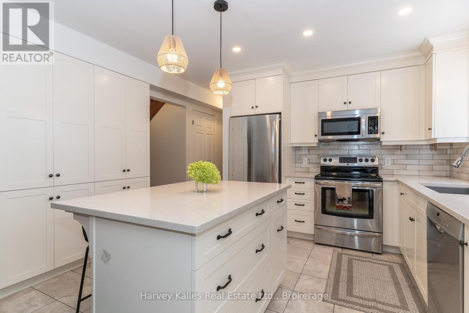 28 Queen Street, Parry Sound, Ontario  P2A 2W3 - Photo 6 - X12786314