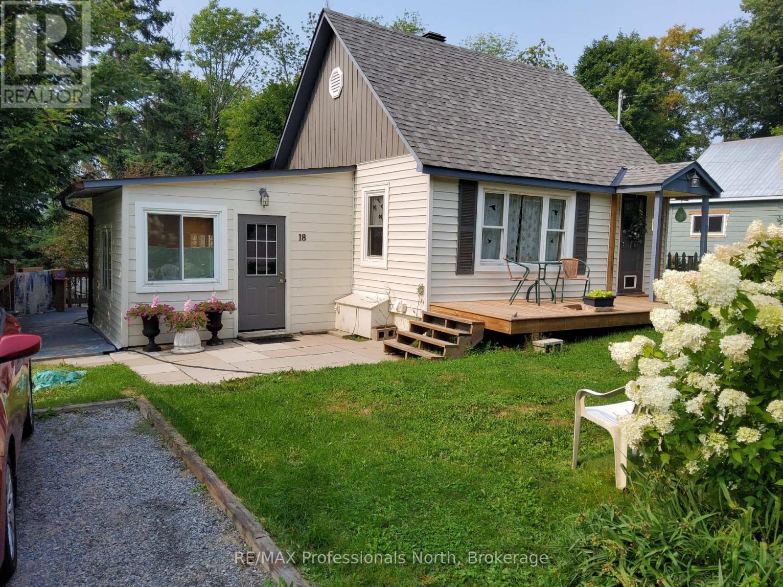 18 George Street, Huntsville, Ontario  P1H 1T9 - Photo 1 - X12789308