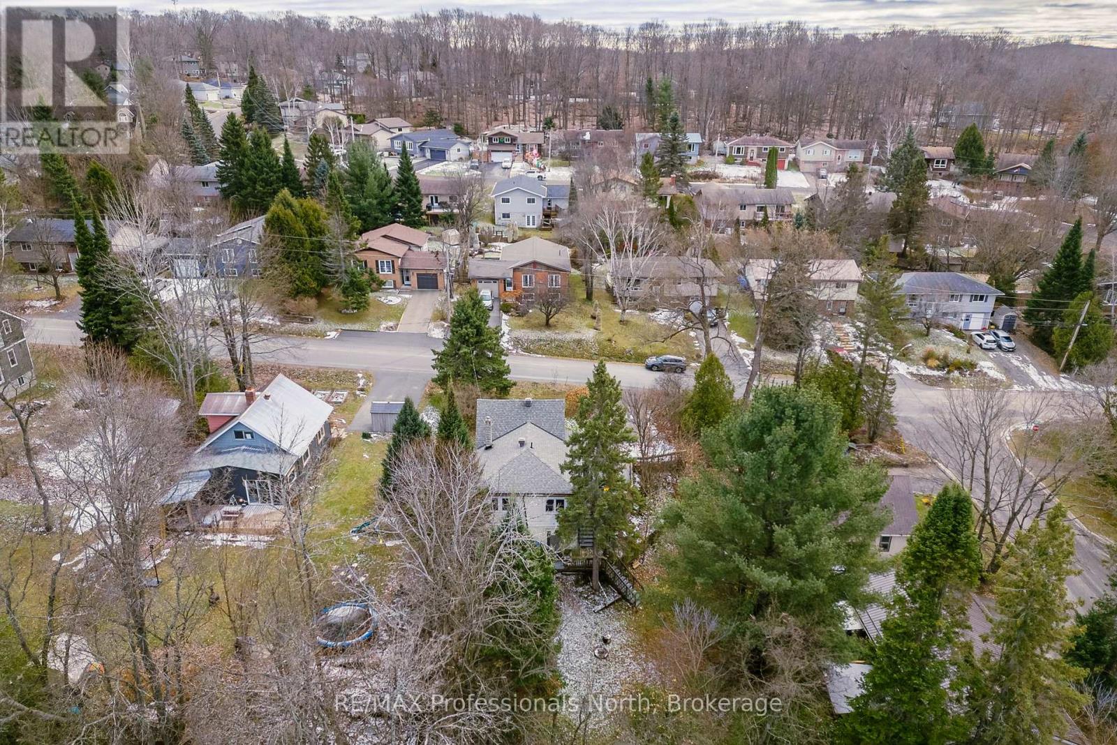 18 George Street, Huntsville, Ontario  P1H 1T9 - Photo 33 - X12789308