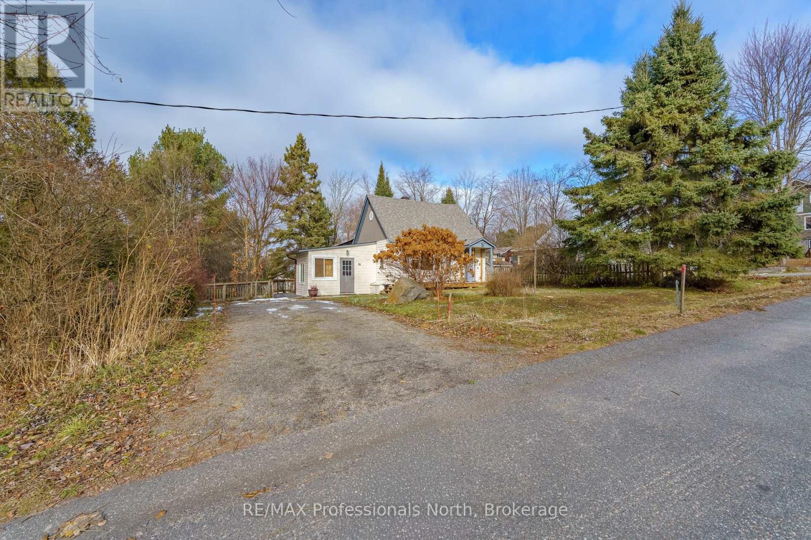 18 George Street, Huntsville, Ontario  P1H 1T9 - Photo 38 - X12789308