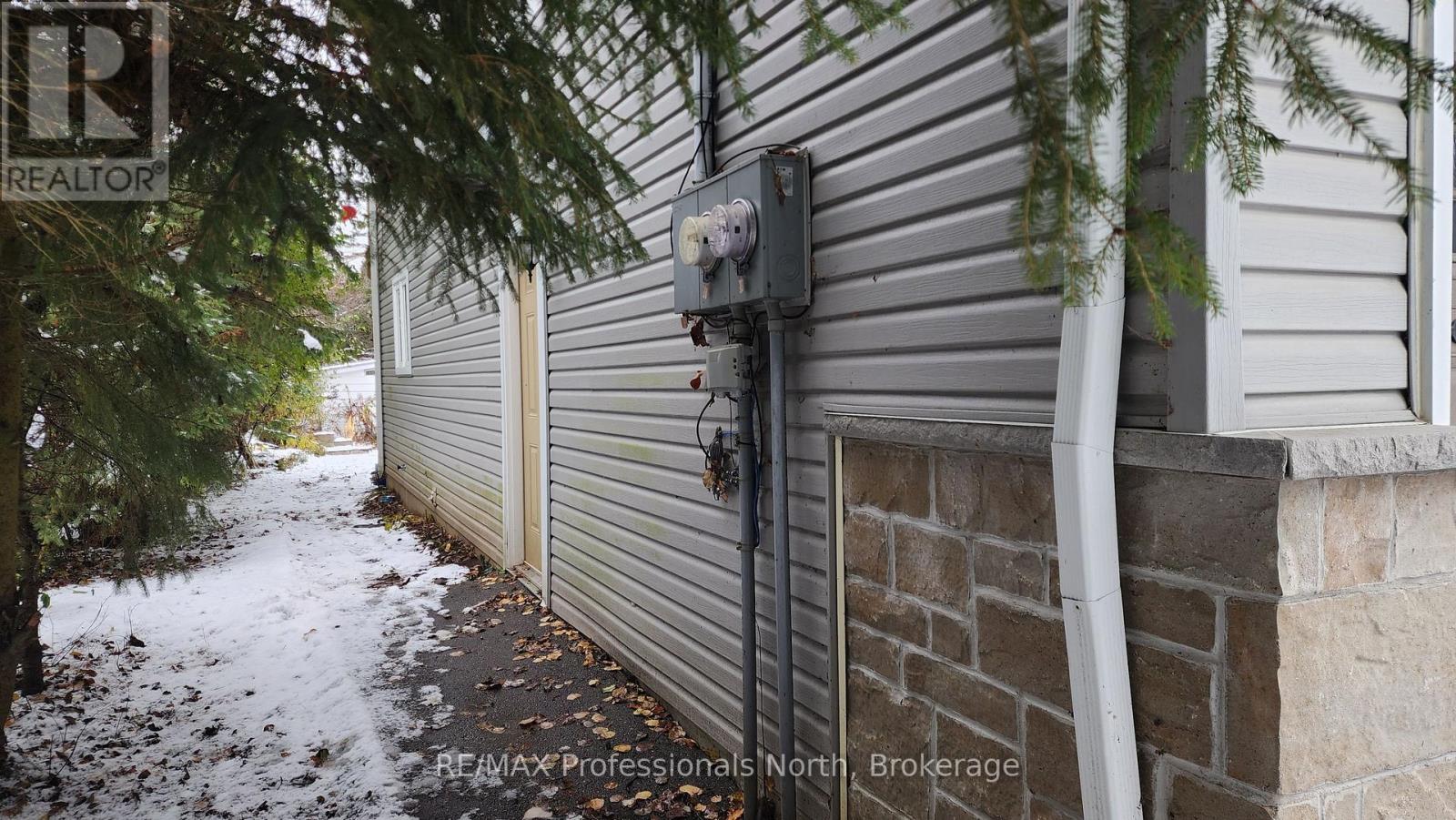 5 Greaves Avenue, Huntsville, Ontario  P1H 1V2 - Photo 3 - X12789758