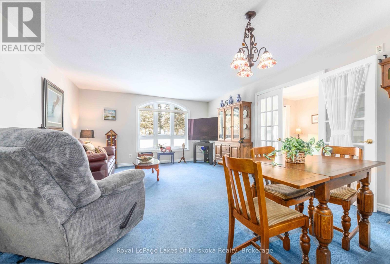 207 - 31 Dairy Lane, Huntsville, Ontario  P1H 2L7 - Photo 3 - X12791356