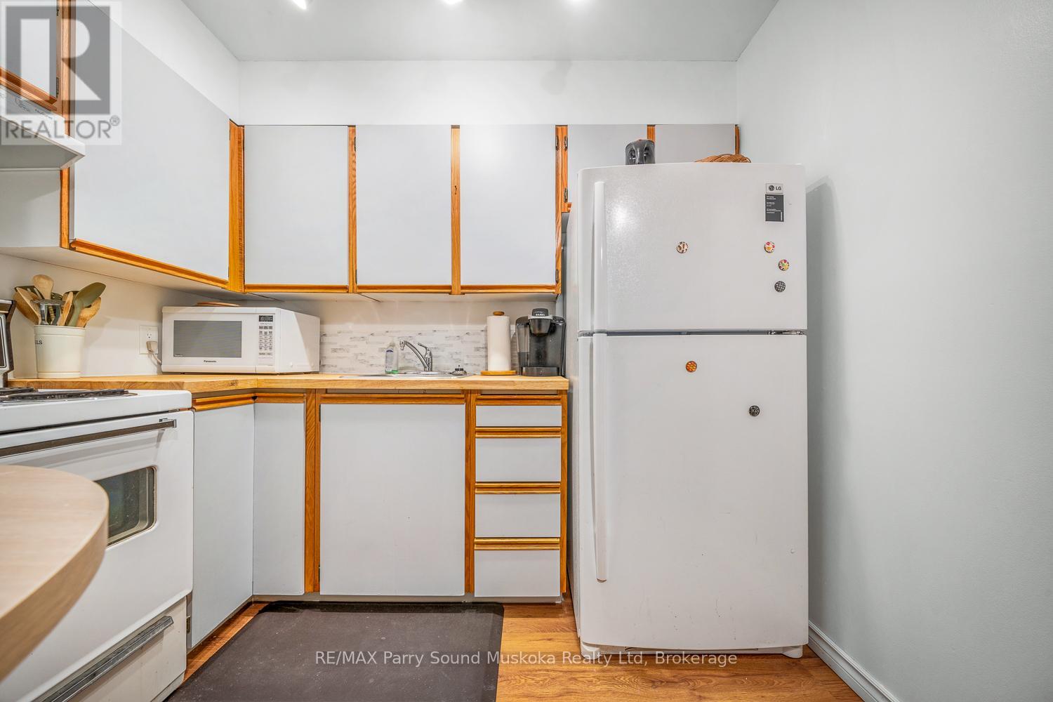 212 - 1 Georgian Bay Avenue, Parry Sound, Ontario  P2A 3B1 - Photo 14 - X12791390