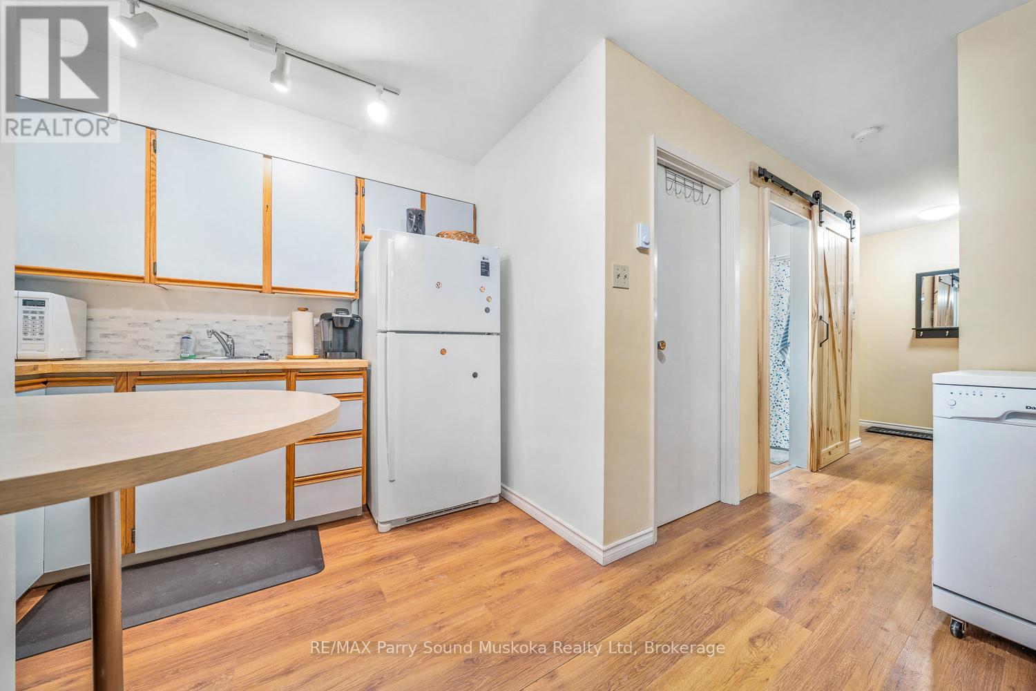 212 - 1 Georgian Bay Avenue, Parry Sound, Ontario  P2A 3B1 - Photo 17 - X12791390