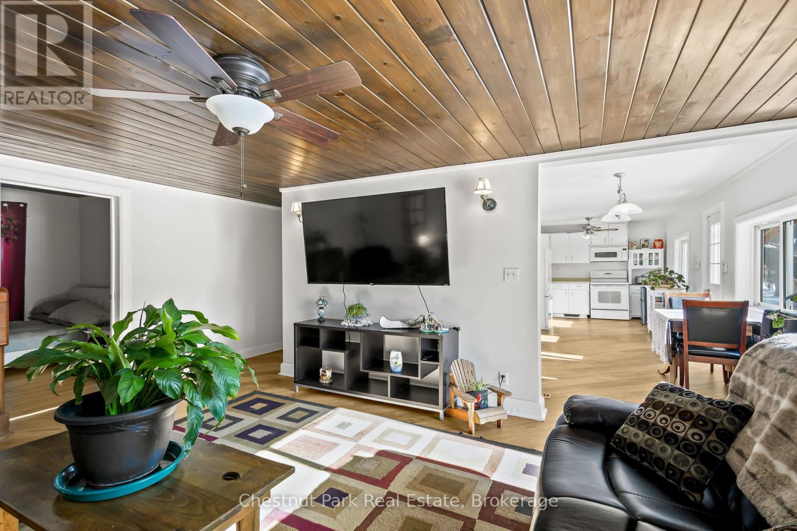 12 Ferndale Road, Muskoka Lakes, Ontario  P0B 1J0 - Photo 12 - X12791544