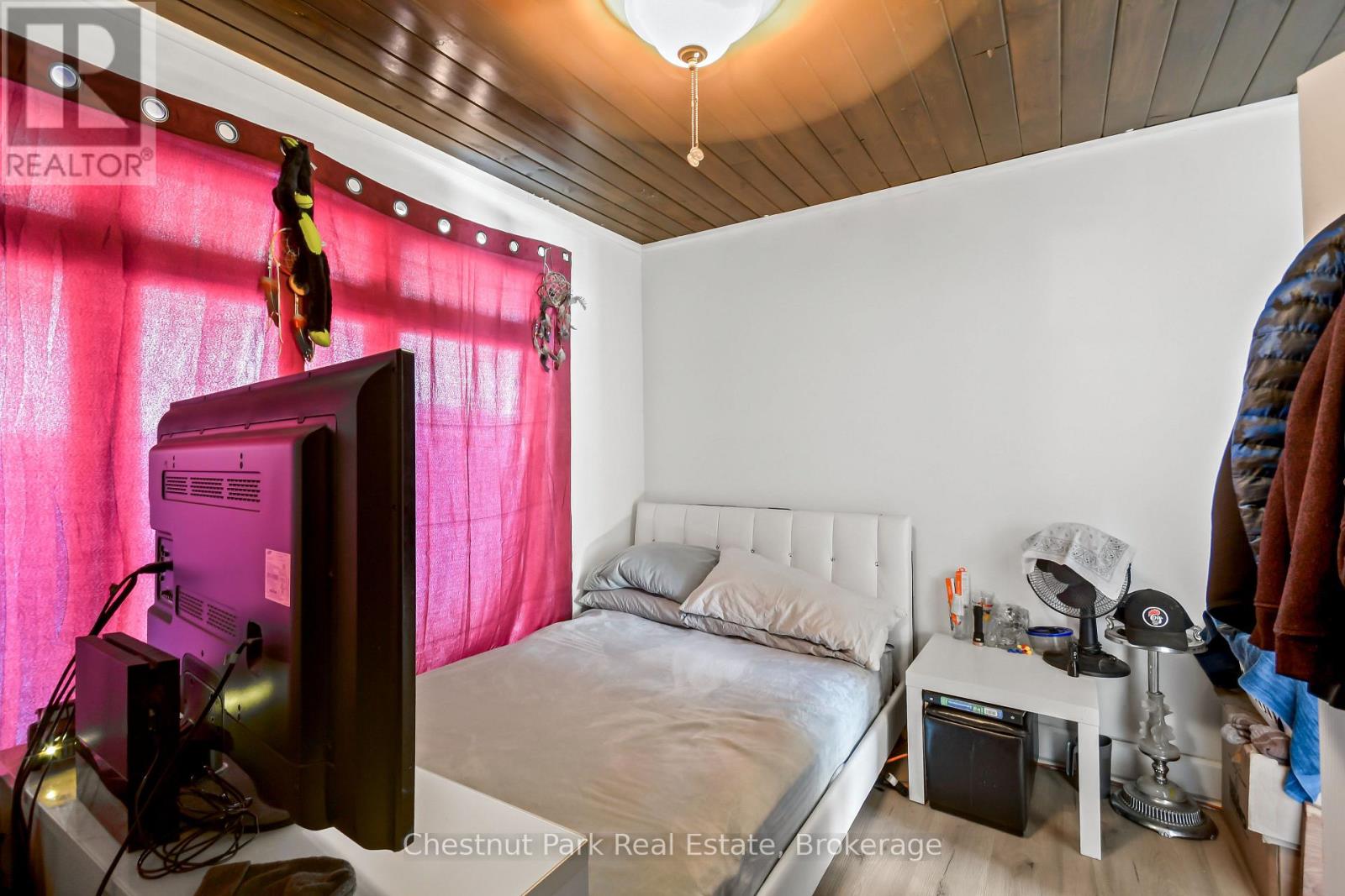 12 Ferndale Road, Muskoka Lakes, Ontario  P0B 1J0 - Photo 13 - X12791544