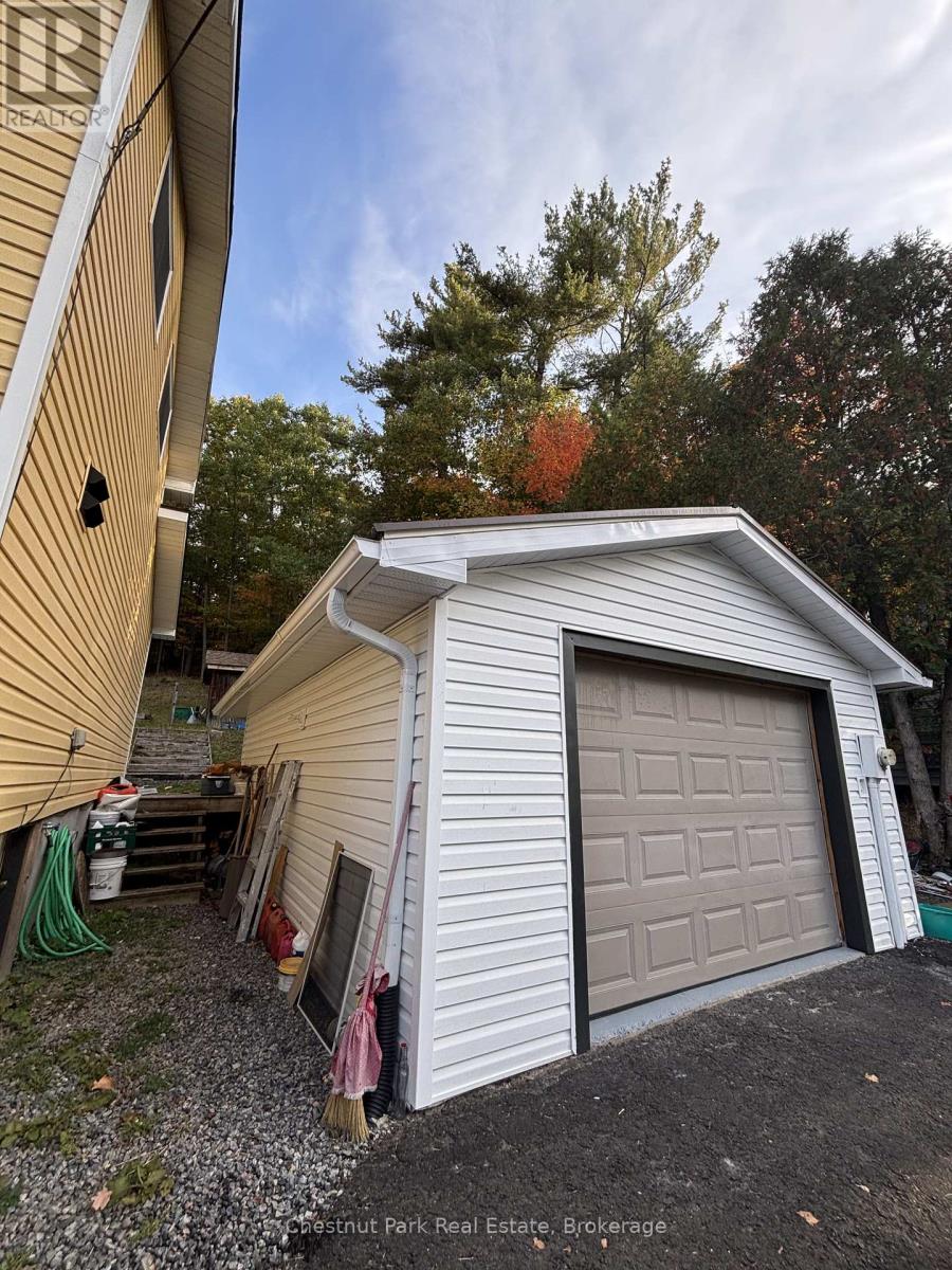 12 Ferndale Road, Muskoka Lakes, Ontario  P0B 1J0 - Photo 33 - X12791544